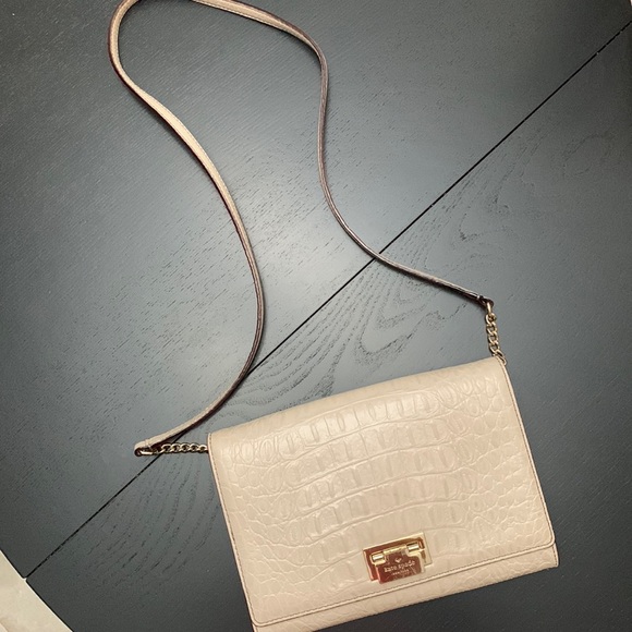kate spade Handbags - Kate Spade crossbody clutch
